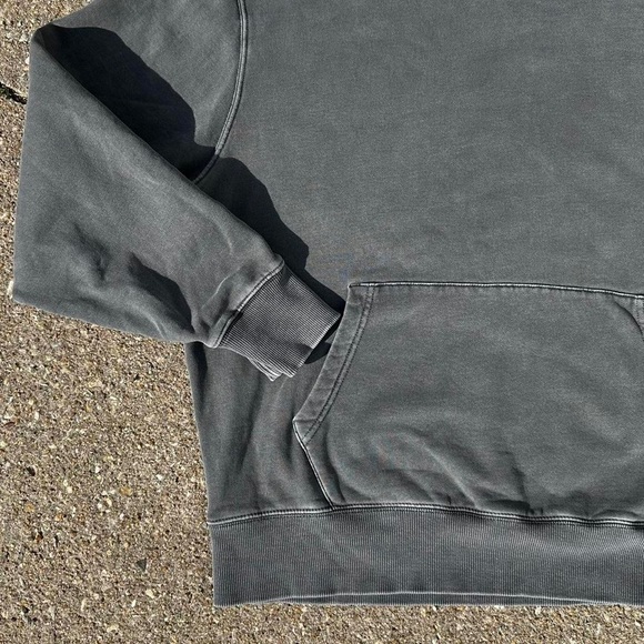 Old Navy Men's Grey Hoodie - Picture 5 of 5